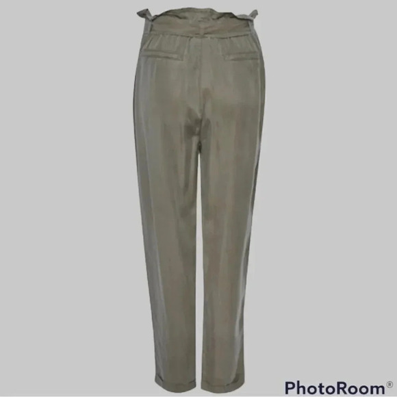 Thread + Supply paper bag waist cuffed pants, olive green. Women’s size medium - Picture 1 of 11